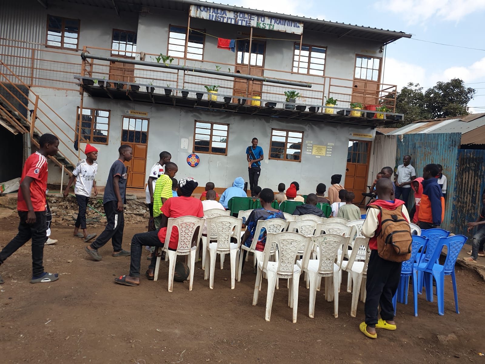 Kijana Mahiri 10